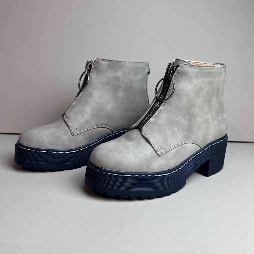 Seven7 Zoe front zipper platform Sand bootie size 8 NWB - Picture 1 of 11
